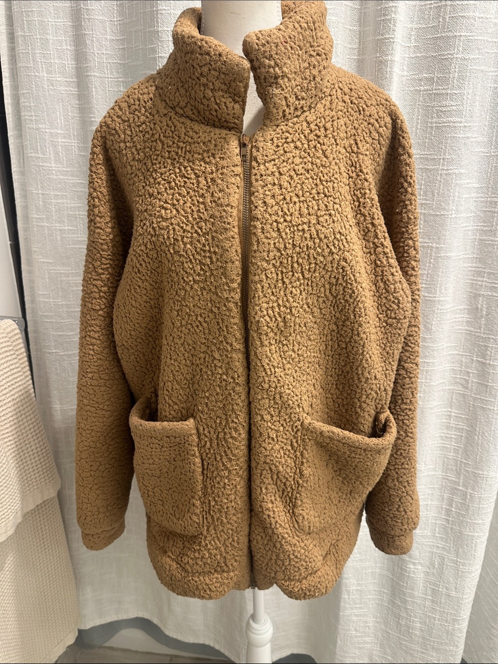 cool girl, oversized jacket